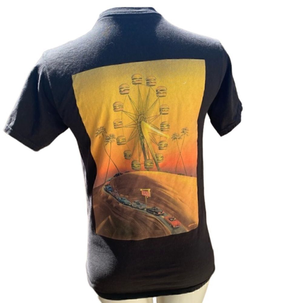 In n out cotton T-shirt size small